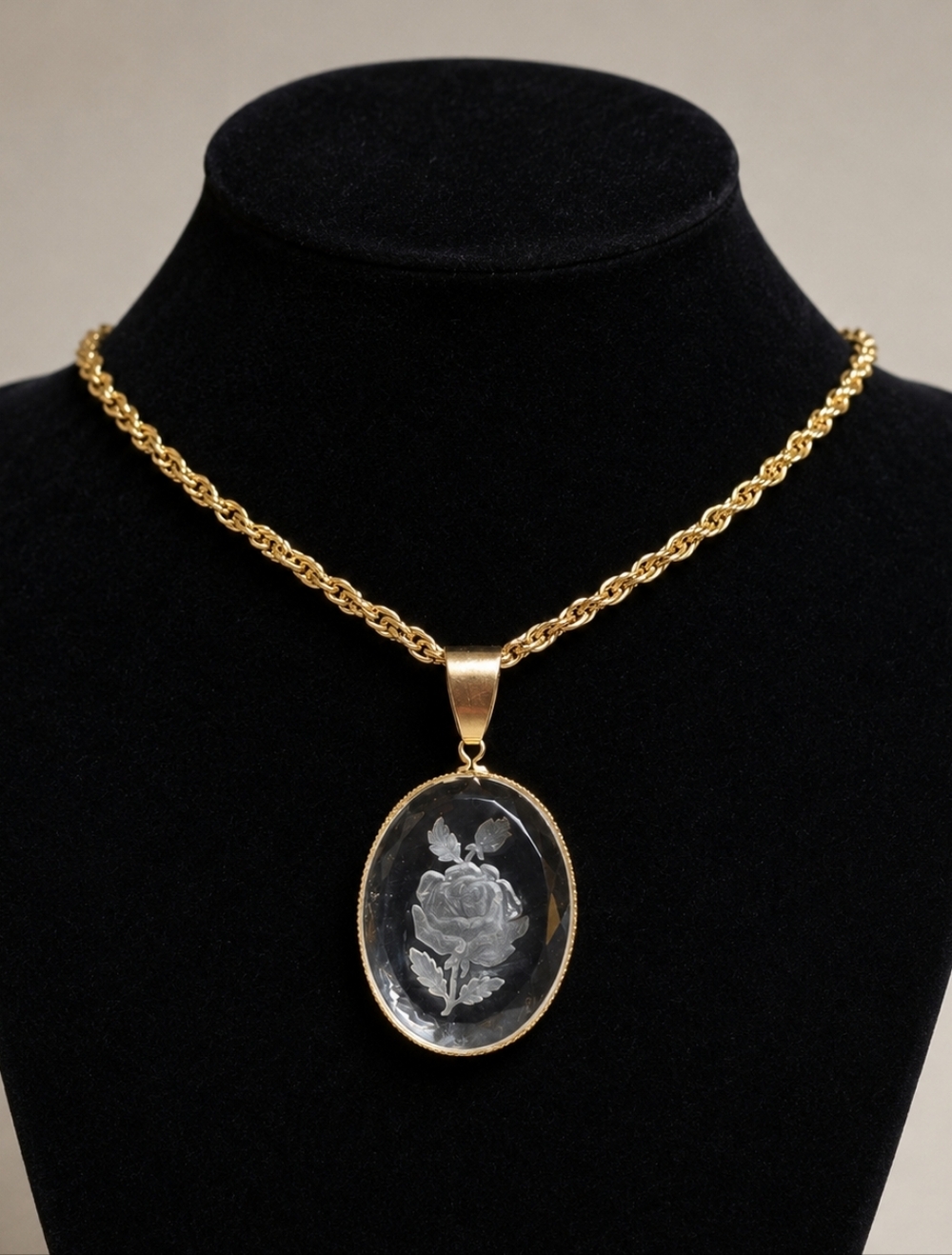 Vintage Lucite Intaglio Rose Cameo Victorian Revival 1970s On Gold Tone Chain